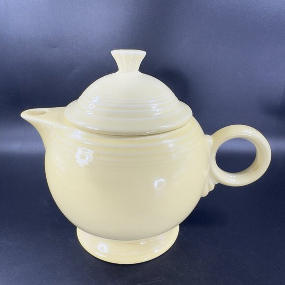 Fiesta Light Yellow Teapot Carafe Homer Laughlin USA Ceramic With Lid Marked VTG - Picture 14 of 14